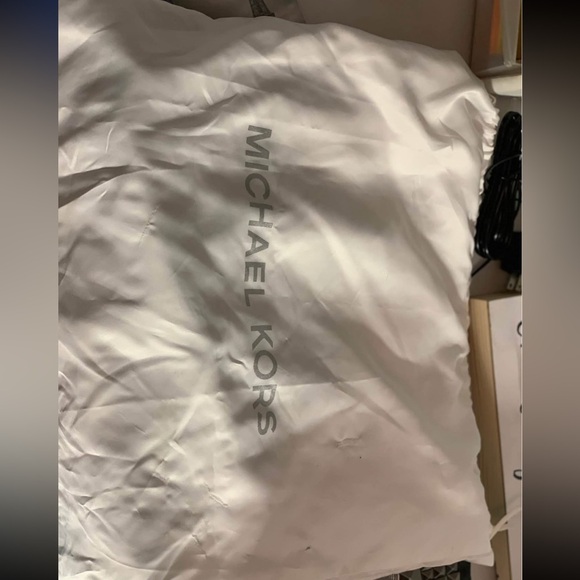 Michael Kors Large Jet Set tote - Picture 9 of 9